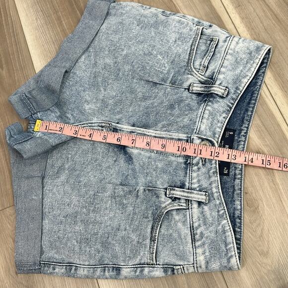 Hollister Women's Light Blue Denim Shorts - Picture 6 of 7